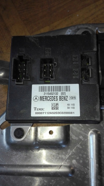module control unit seat MERCEDES W211 2115452132