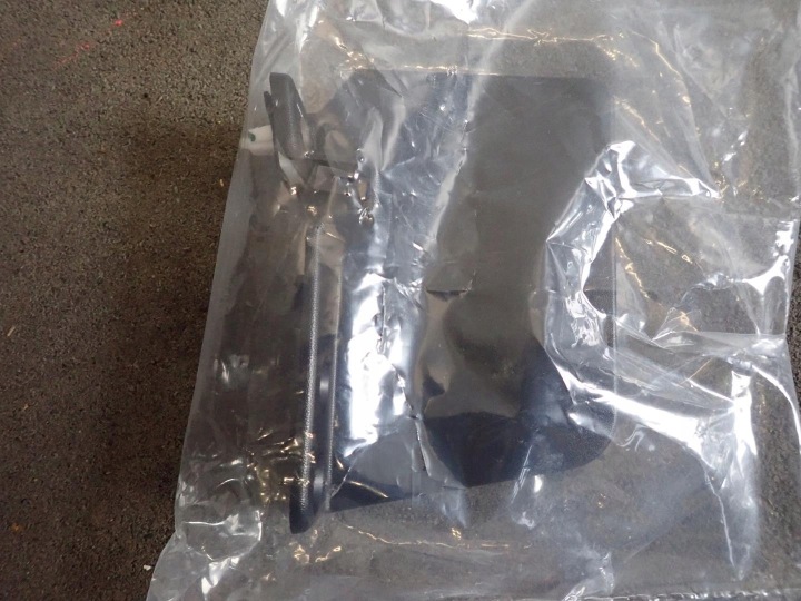mudguard flap right HYUNDAI TUCSON III 2015- 86862-D7000