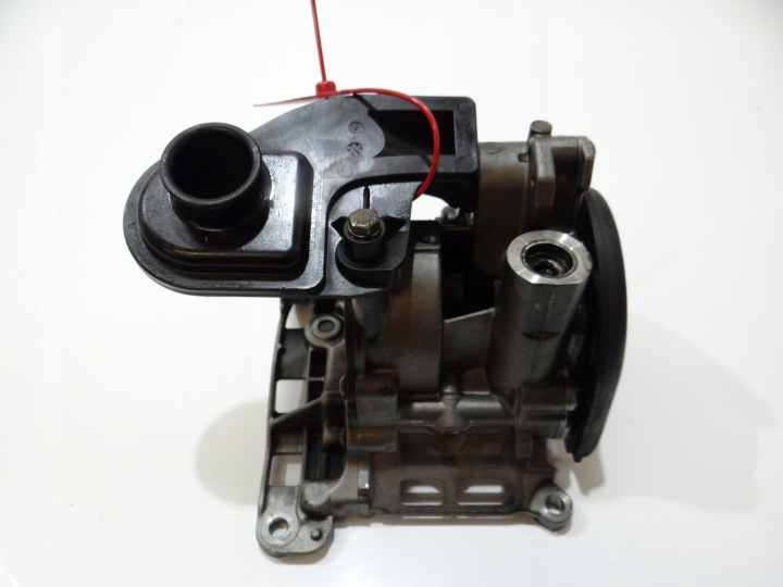 oil pump BMW X5 E70 3.0 D 7805316