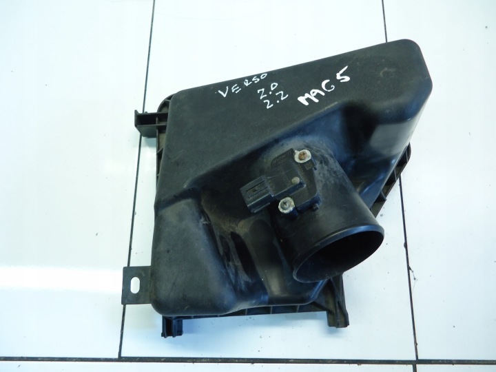 TOYOTA VERSO cover of a filter, air 0R05 flow meter 22204-26010