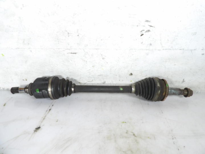 TOYOTA COROLLA E14 E15 1.6 DualVVTi Antriebswelle links vorne
