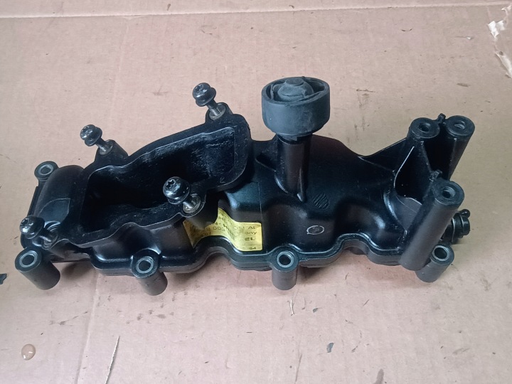 intake manifold Z059129711AC VW AUDI 2.7 3.0 TDI