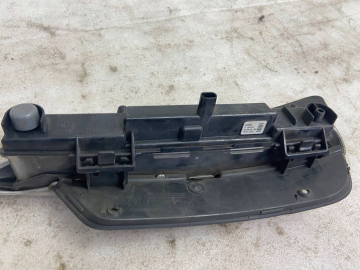 MERCEDES LED Light for the Day's Right RIDE A2049069000 A2048851453 15