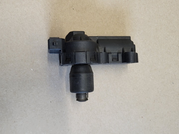 motor motorek KROKOWY BOSCH AUDI VW SEAT SKODA 0132008601 OE