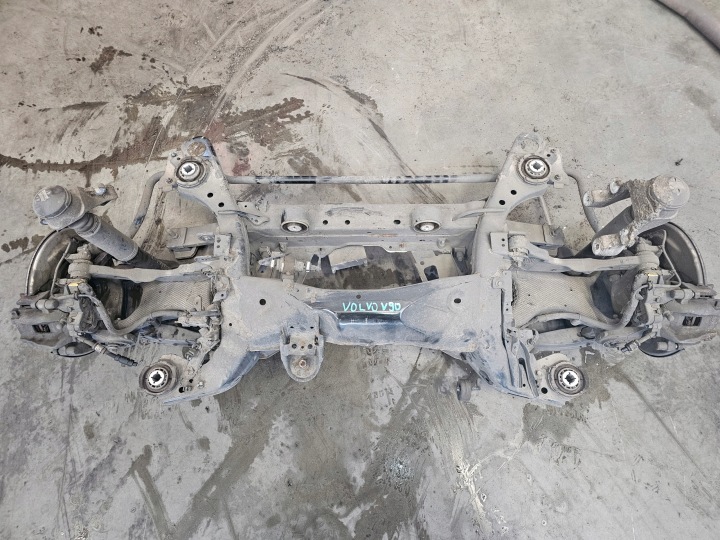 Achsträger Achsschenkel Radnabe Radlager LAWA RAMA Achsträger heck VOLVO S90 V90 4X4 AWD