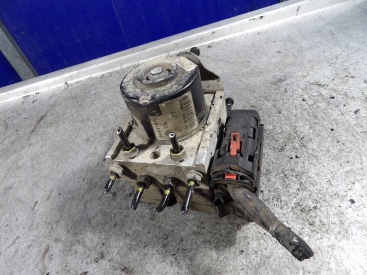 Skoda Octavia II Pompe ABS 1,6B 1K0907379P 10.0970-0315.3 1K0614117H