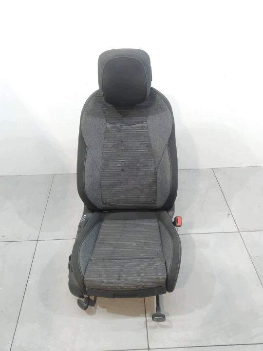seats right of the passenger electrical GRZANY Skoda Superb IV (2023-)