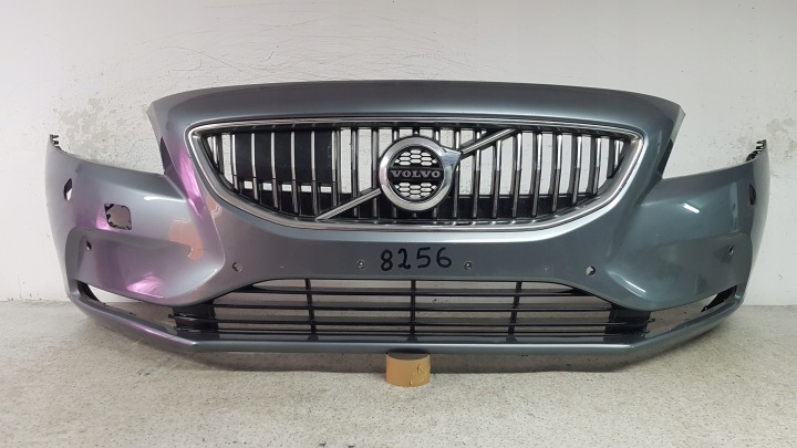 VOLVO V40 LIFT 2016 - PARAURTI ANTERIORE 8256