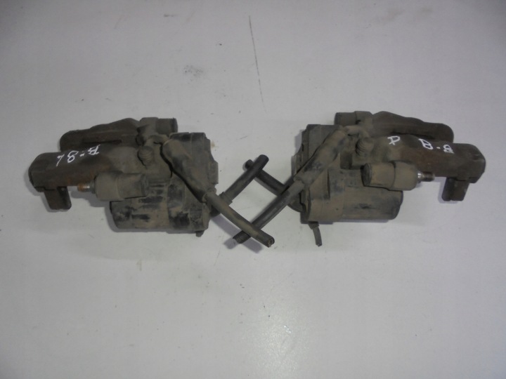 VW PASSAT B8 BREMSSATTEL BREMSE SATTEL BREMS- LINKS RECHTS HECK 14R