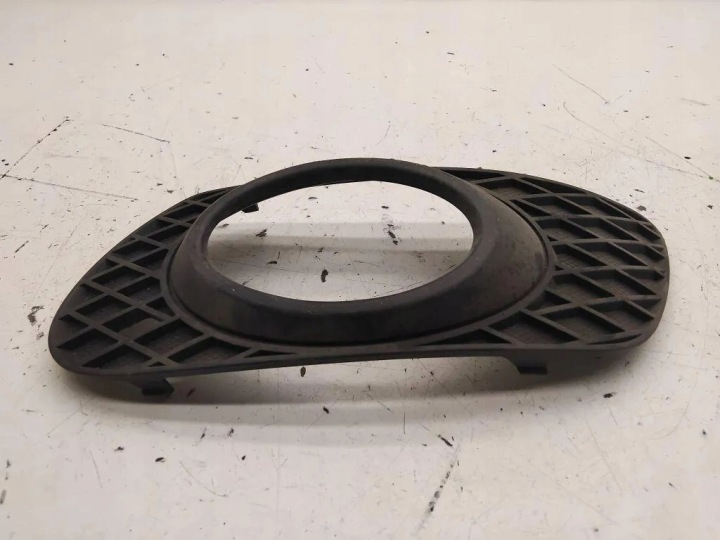 Cache du phare avant gauche MERCEDES-BENZ M (W164) A1648260124 essence 7