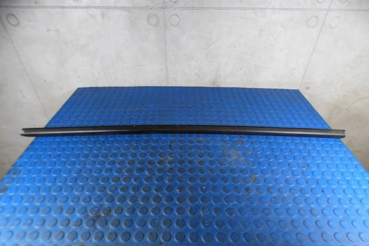 Skoda Citigo 3DRZWI moulding parapetowa dust left
