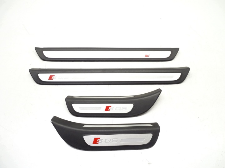 KOMPLET Couvertures LISWTY PROGOW AUDI SQ5 Q5 8R 8R0853375 8R0853376