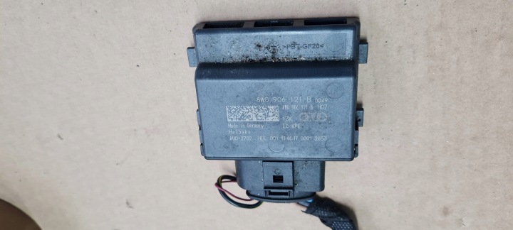 A4 B9 8W modul Bedienteil POMPY 2.0 TDI 8W0906121B A5 8W