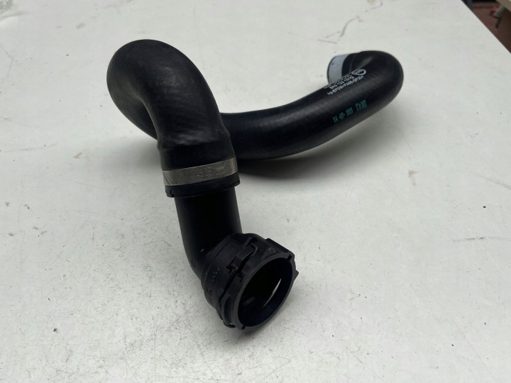 Tuyau flexible Liquide chlodzacego AUDI Q5 8R 8R0122101Q 3.0 TDI !J