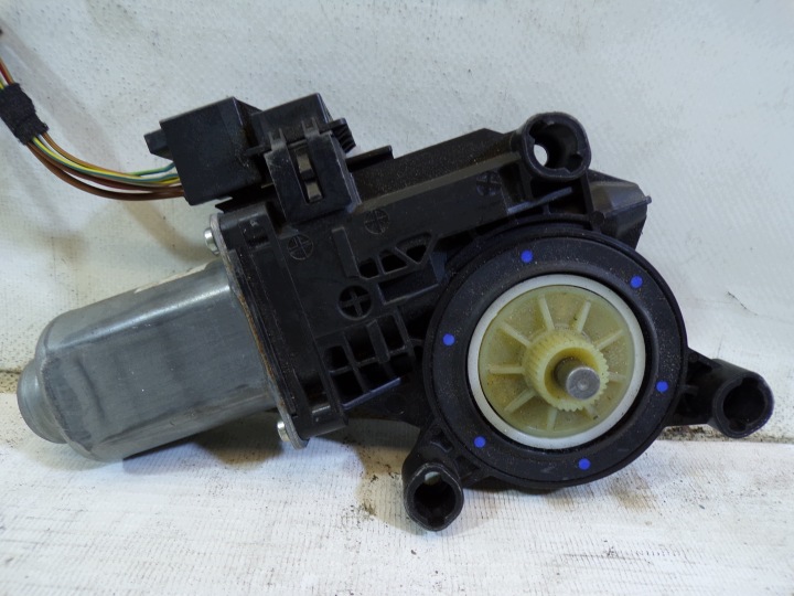 Motorino VETRO finestrini PRZEDNIEJ PRAWEJ Destra Anteriore SKODA FABIA 2 6Q2959807E (2)