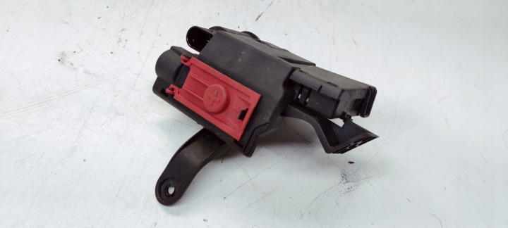 ROZDZIELACZ PRADU klema + AUDI A4 B9 A5 8W 8W0941823 8W0941824AN