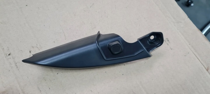 S3 8Y A3 TROJKAT Couverture tablier moteur Couverture Portière Droite Avant Berline 8Y0857506