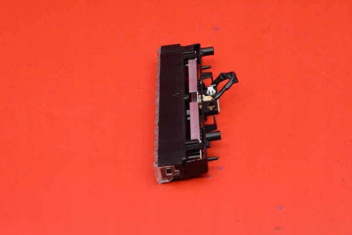 STOPP LIGHT TOYOTA YARIS 4 IV 5D HB 20- 6