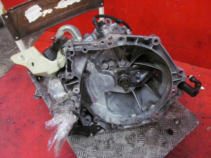 PEUGEOT 208 und 12- 1.6 HDI 9HP CITROEN C3 II Getriebe MANUALNA 20ET12