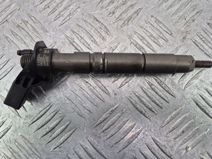 Mercedes E300 W211 Injecteur A6420701387 642.920