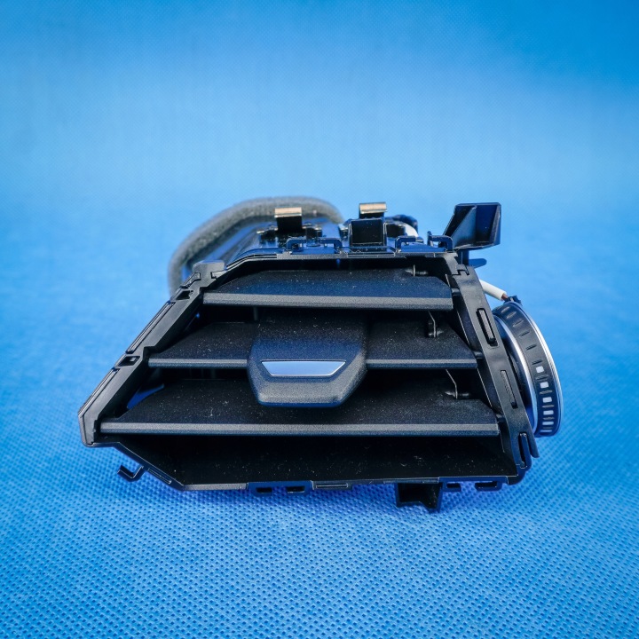 BOCCHETTA ARIA ANTERIORE Dell’aria Destro BMW 3 G20 BMW 4 G22 G26 64226848618 6848618