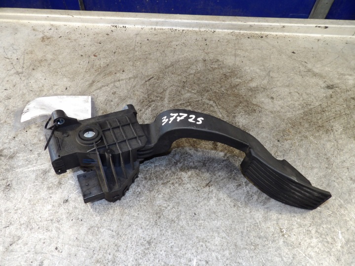Opel Corsa D Pedale pedaliera acceleratore 55702020