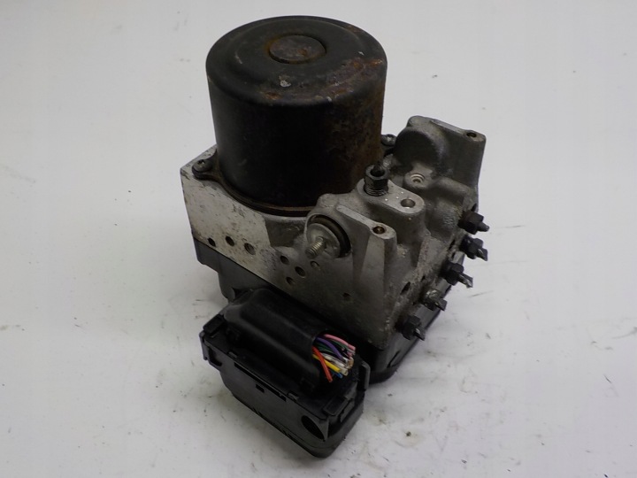 TOYOTA YARIS II pump ABS 44540-52120 DV 89541-52630 133800-8470