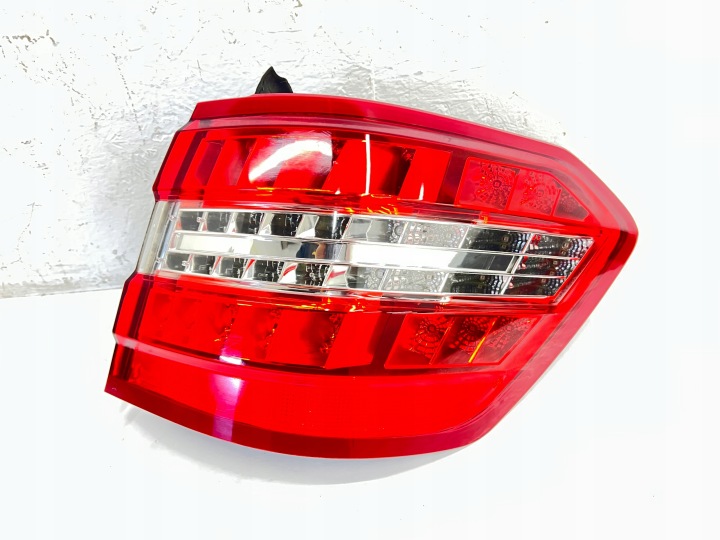 Feux phare Arrière Arrière Droit MERCEDES W212 KOMBI W Aile LED EUROPA