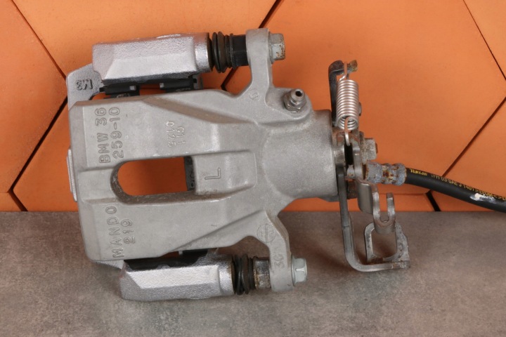 MINI F55 F56 F57 Bremssattel Bremse Sattel Brems- links hinten 36/259/10 6860557 3368 km !!!