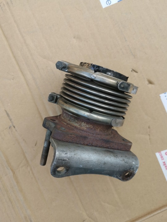 Collettore scarico usato turbine Mercedes 2,5td w124