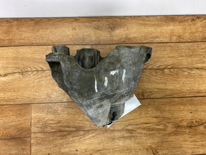 Support Support plaque Supports fixation montage moteur Cadillac CTS III 2014+