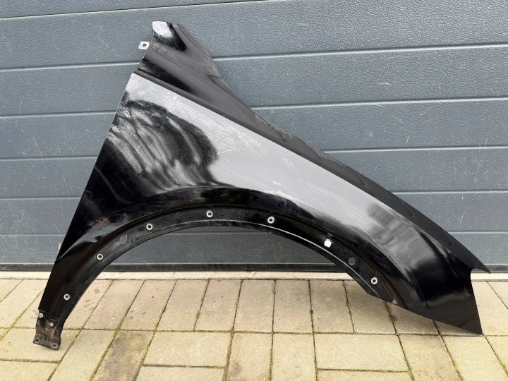 Audi Q3 blatník přední pravý předek 8U0821106 11-16