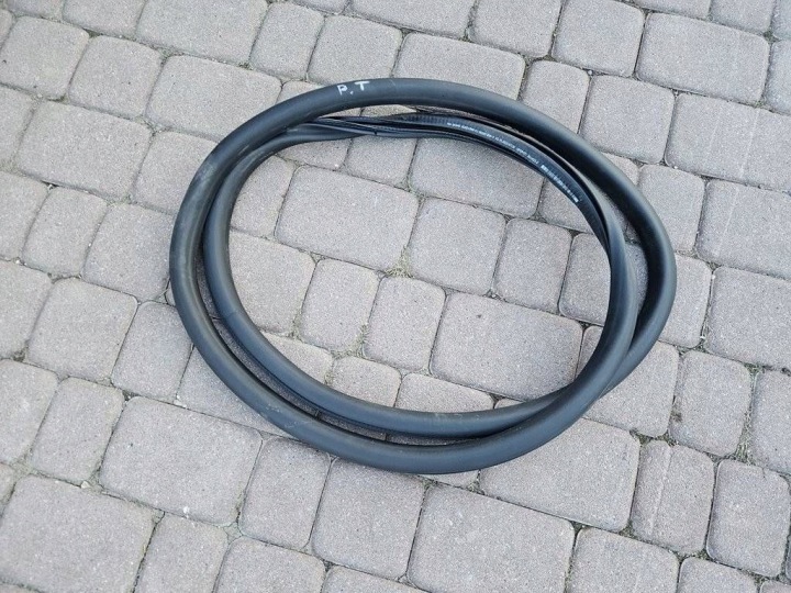 tesnenie Karoséria dvere zadok zadná pravá Opel Astra L 6 VI 9838513580