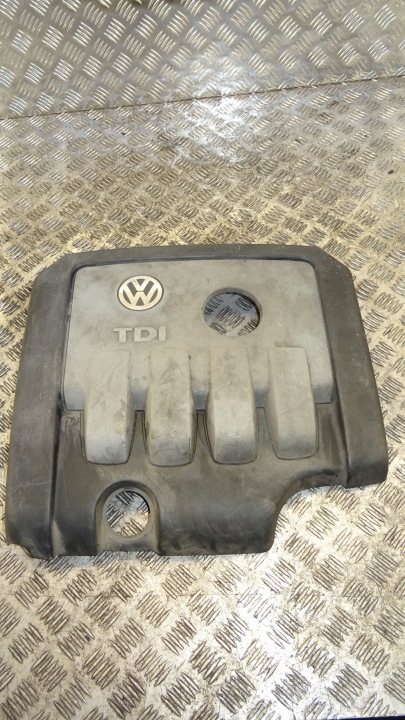 Volkswagen OE 03G103925BP motor cover cover NR M1005