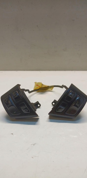 Przyciski multifunkcji volante SAAB 9-3 93 multifunkcja 12786152 02-06