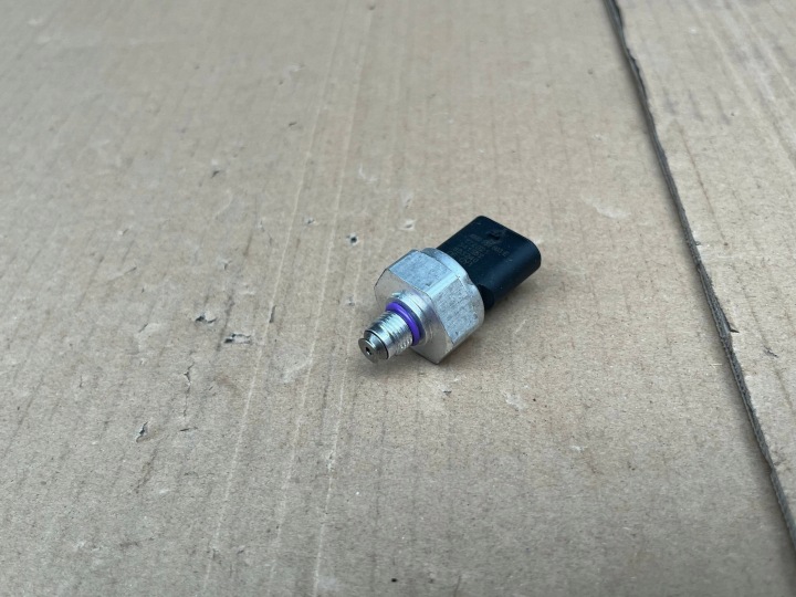 sensor of the air conditioning temperatury of pressure AUDI VW SKODA SEAT 4M0959603E !J