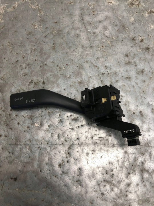 MANETKA Indicateurs de direction Gauche SEAT LEON II 1K0953513