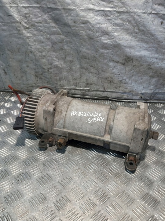 Spheros ECH209Y-02G capacitor, of the air conditioning pump compressor Volvo