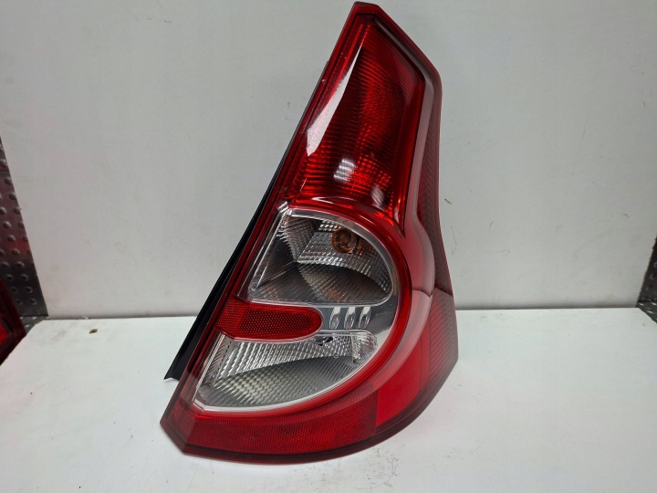 Licht hinten rechts 8200734824 DACIA SANDERO und 2008-2012