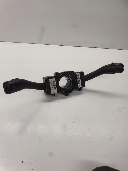 rucice volana AUDI AUDI VW SEAT 8L0953513G