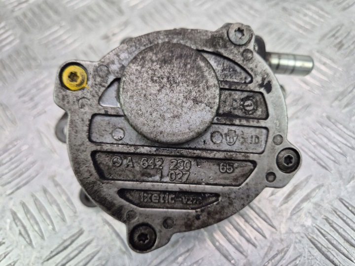 Mercedes S350 CDI W221 3.0 Pompa a vuoto (vacuum) A64223065 OM642.930
