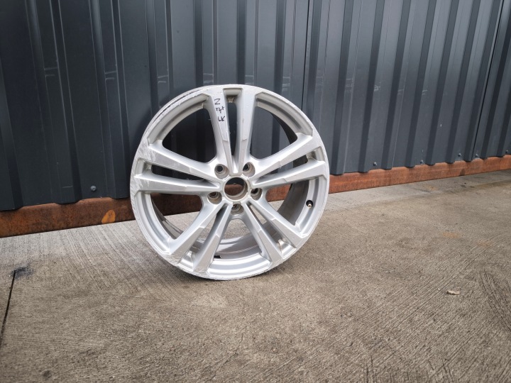 disk hliníkový AUDI A3 S3 8V VW SEAT 7.5J R18 ET51 8V0601025BL Z*4*