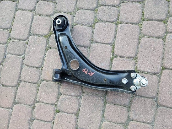 Querlenker vorne vorne rechts sworzen komplet Toyota Aygo X 2022r