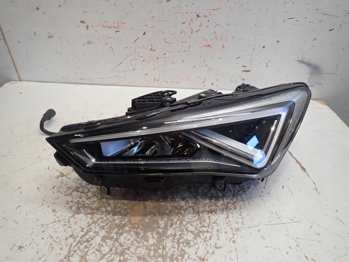 light front left SEAT TARRACO LEON IV FORMENTOR 2020- FULL LED
