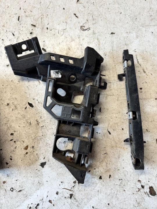 OPEL ASTRA K Supporto staffa parafango Paraurti sinistra Anteriore Originale 2 ELEMEN
