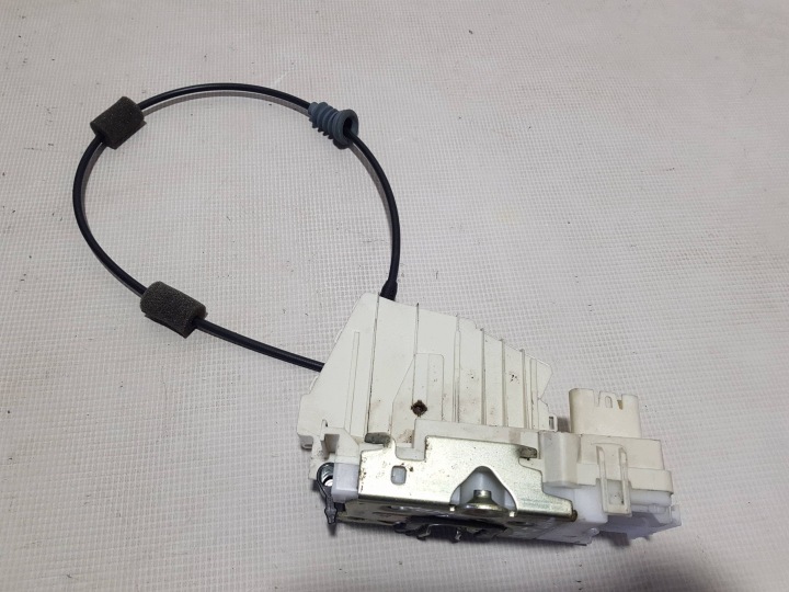 schloß tür hinten heck links Mercedes ML W164 GL X164 W251 W245 W169