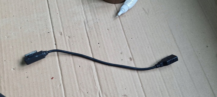 A6 C6 LIFT KABEL vedenie ADAPTER USB MMI AUDI A4 B8 A5 8T 4F0051510Q