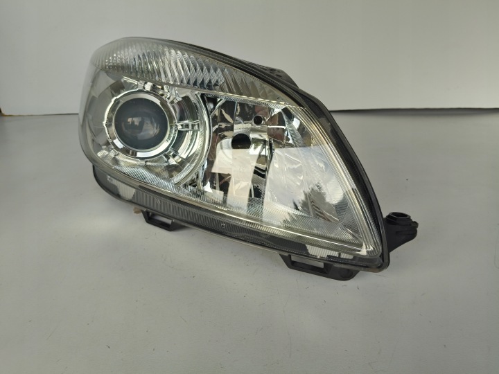 Feux phare Droit REFLEKTOR SKODA FABIA II 2 5J 5J0 10- LIFT ROOMSTER