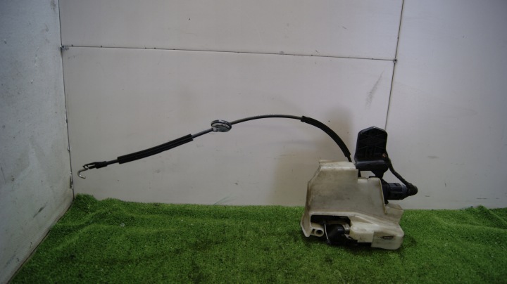 de la Serrure Portière Droite Avant VOLKSWAGEN PASSAT B5 FL 8 PIN