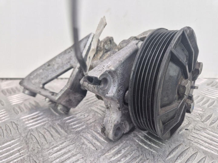 BMW 3 E90 E91 330i Pompe direction assistée LH2113605 N52B30AE